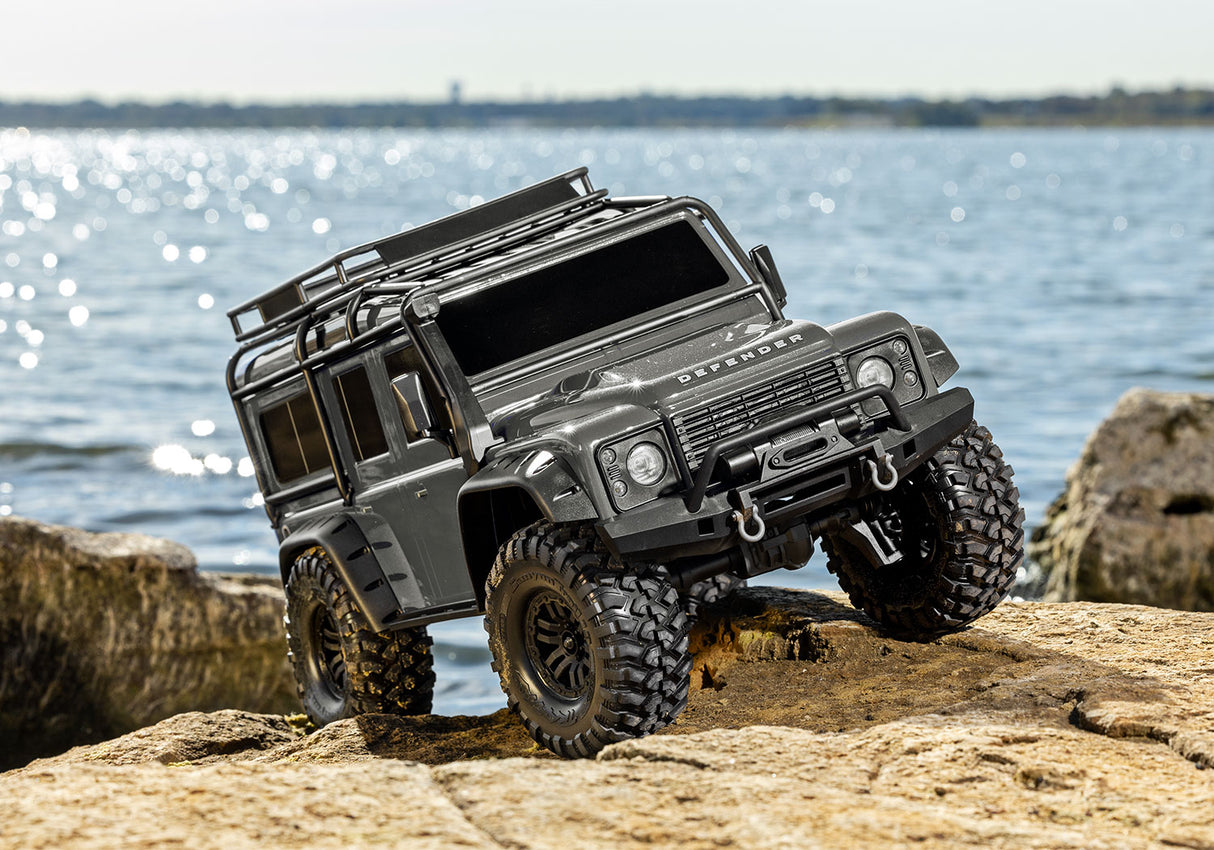 Traxxas 82256-4 TRX-4 Land Rover Defender Clipless RTR