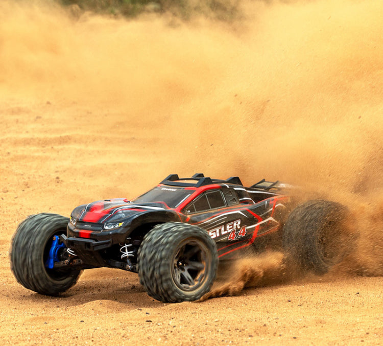 Traxxas Rustler 4X4 BL-2s kører i sand