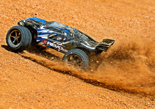 Traxxas 71076-8 E-Revo 1/16 VXL 4WD RTR TQi TSM - USB with Batt/Charger