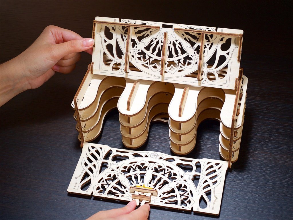 Ugears Card Holder