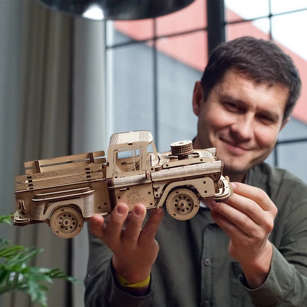 Ugears Pickup Lumberjack