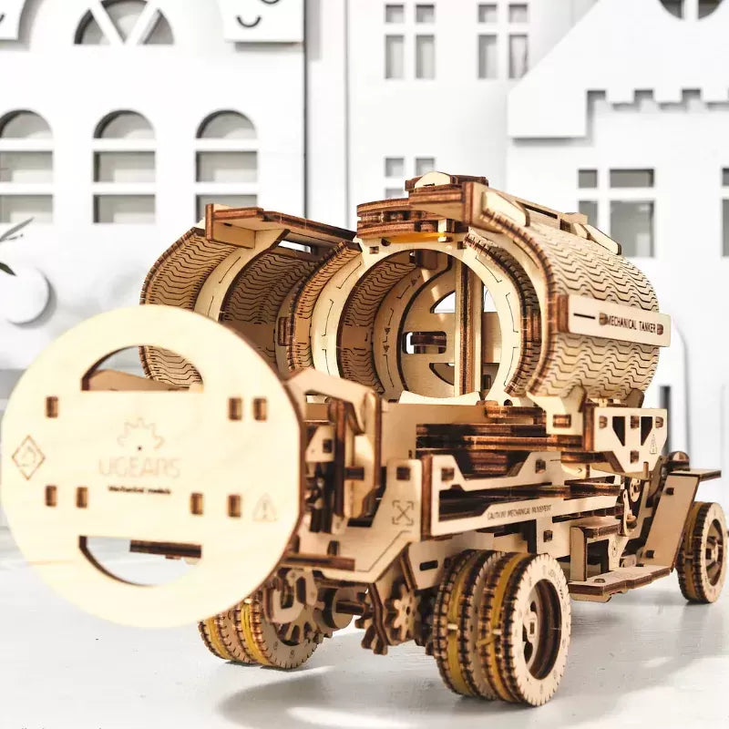 Ugears klassisk tankbil