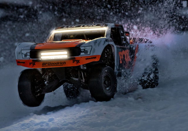 Traxxas 85086-4 UDR 4WD TQi TSM LED-set RTR