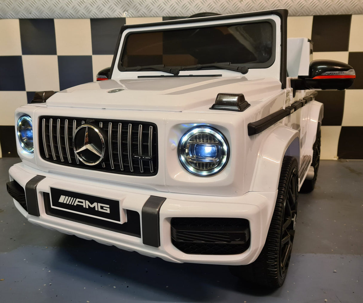 Mercedes G63 children's car 12V white with soft start 1 person