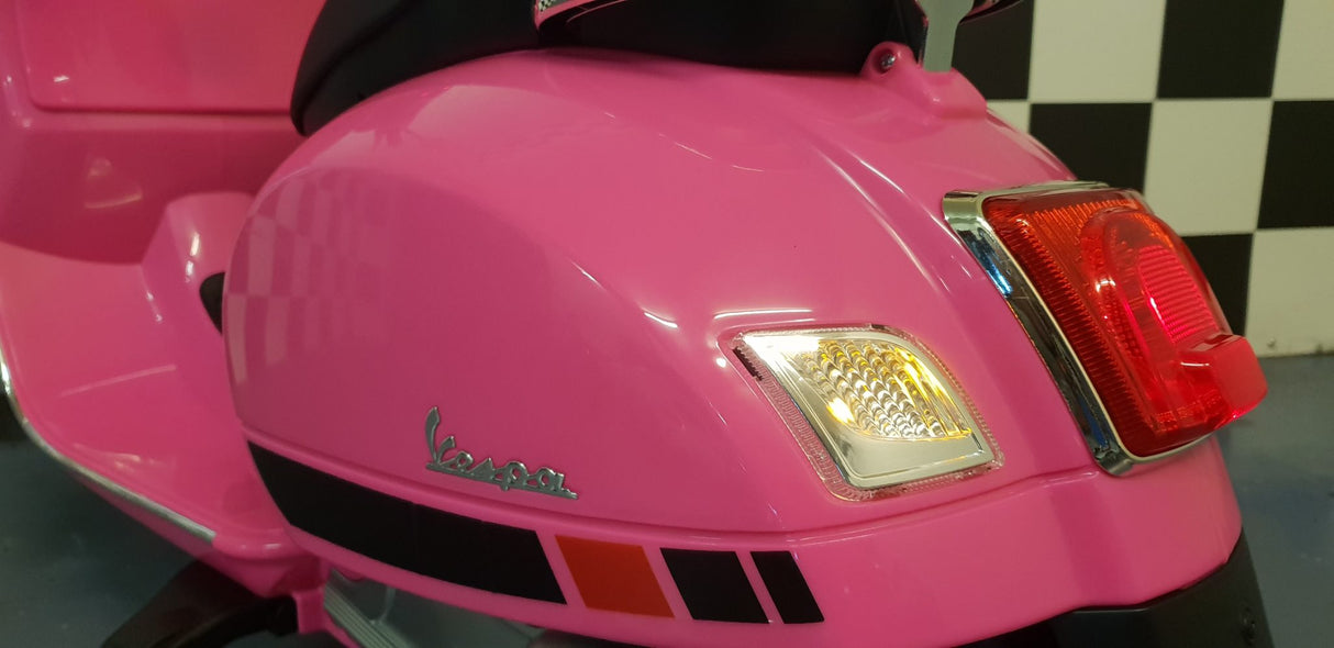 Vespa GTS children's scooter Pink 12 volts with windshield
