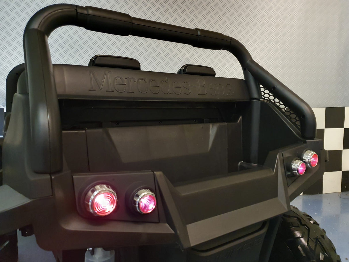 2-personers Mercedes elektrisk børnebil Unimog 4 hjulstræk mat sort