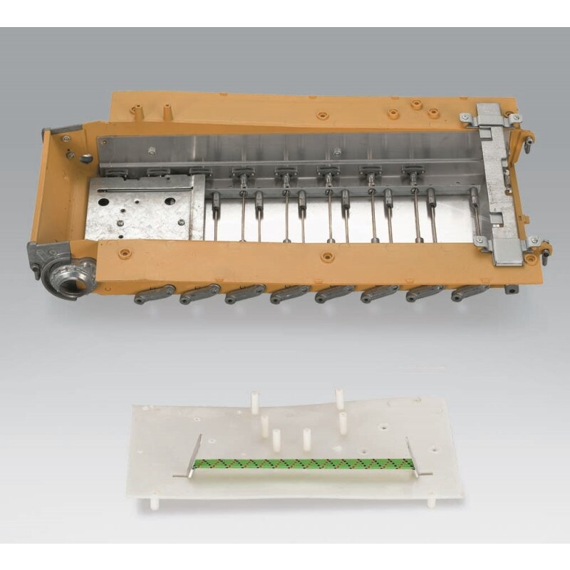 Metal chassis for Tiger 1 tank scale 1/16