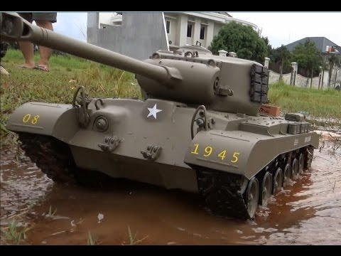 Stor detaljeret fjernstyret Leopard-2 tank - DEMO