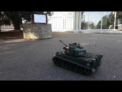 Seriøs fjernstyret tank med ægte kugler, ægte røg, ægte bevægelser samt mulighed for vandkugler