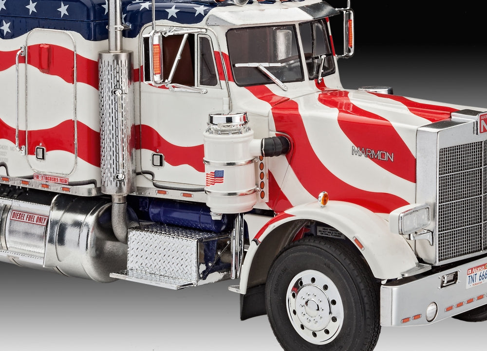Revell 07429 Marmon Conventional Stars and Stripes – 1:25 Modelbyggesæt