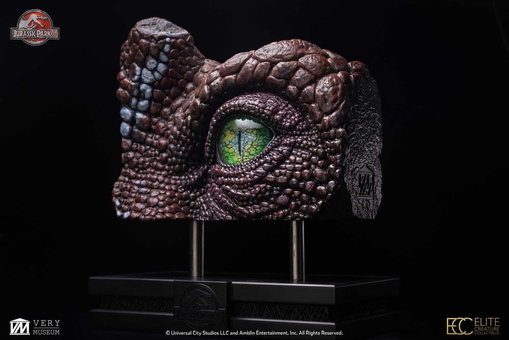 Jurassic Park III Replica Bust Spinosaurus Eye Prop (Reproduction) 39 cm