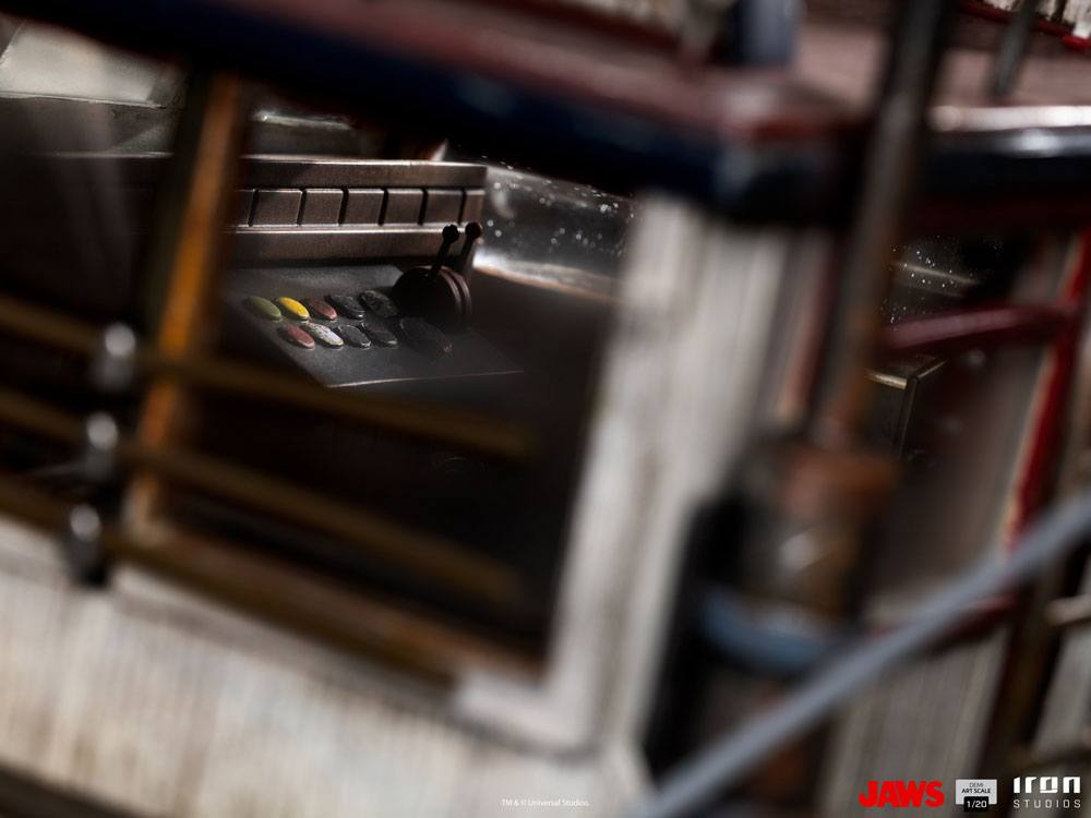 Jaws Demi Art Scale Statue 1/20 Jaws Attack 104 cm