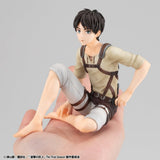Attack on Titan G.E.M. Series PVC Figures 2-Pack Eren Yeager & Squad Captain Levi Palm Size