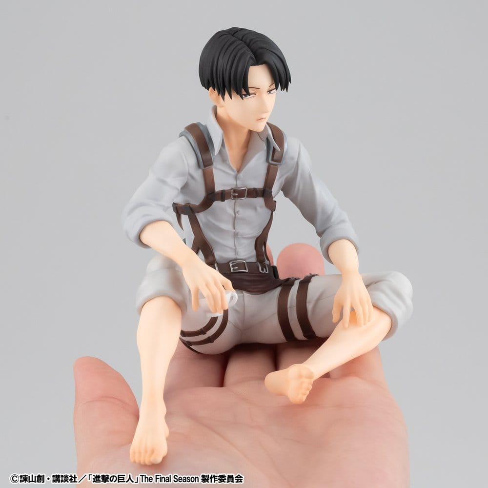 Attack on Titan G.E.M. Series PVC Figures 2-Pack Eren Yeager & Squad Captain Levi Palm Size