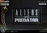 Aliens vs. Predator (Comic) Ultimate Premium Masterline Statue 1/4 Machiko & Broken Tusk Predator Deluxe Version 84 cm