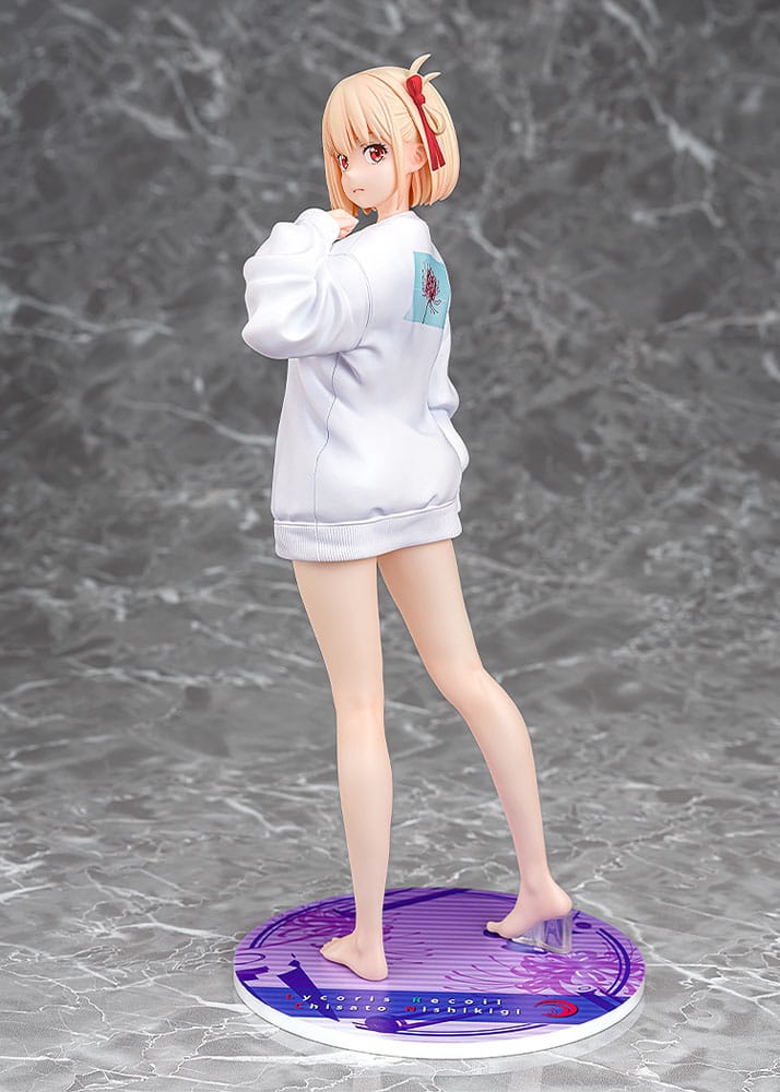 Lycoris Recoil PVC Statue 1/7 Chisato Nishikigi: Oversized Sweatshirt Ver. 25 cm